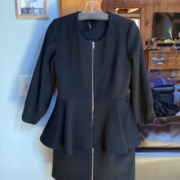 Loeffler Randall.. Coat/Dress🌺 - Picture 4 of 7